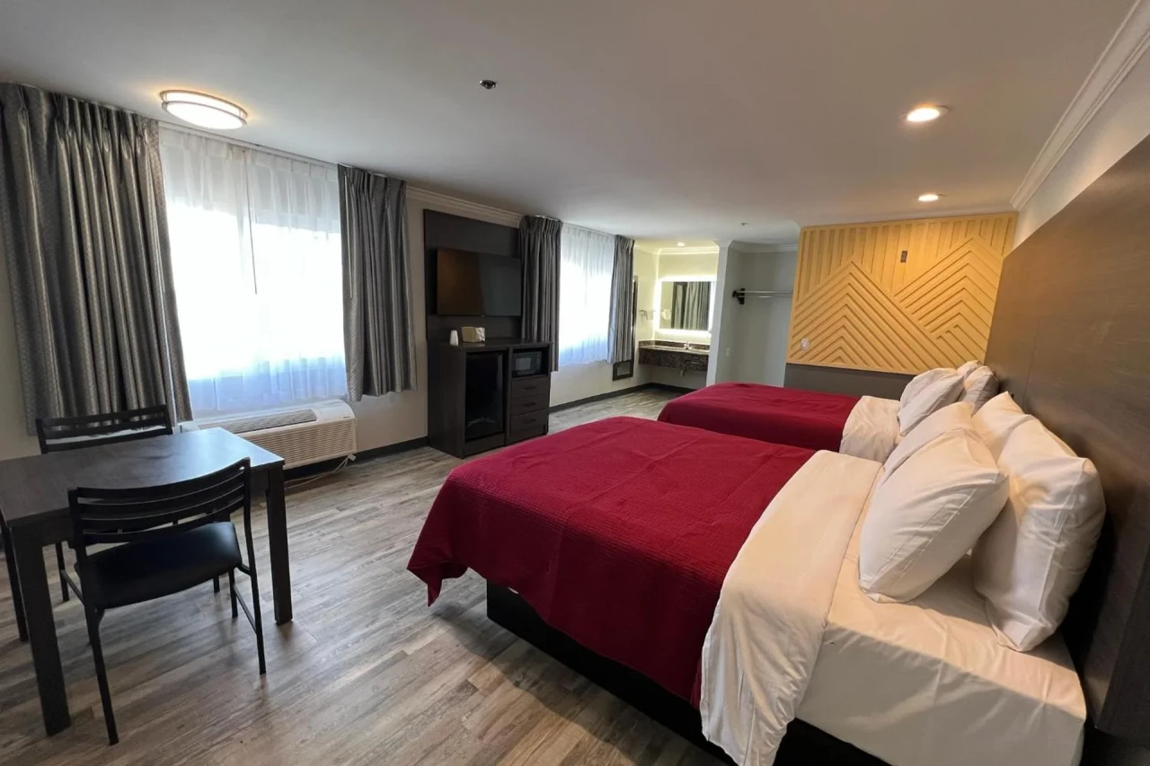 Experience Cloud 9 Inn LAX in Inglewood, CA